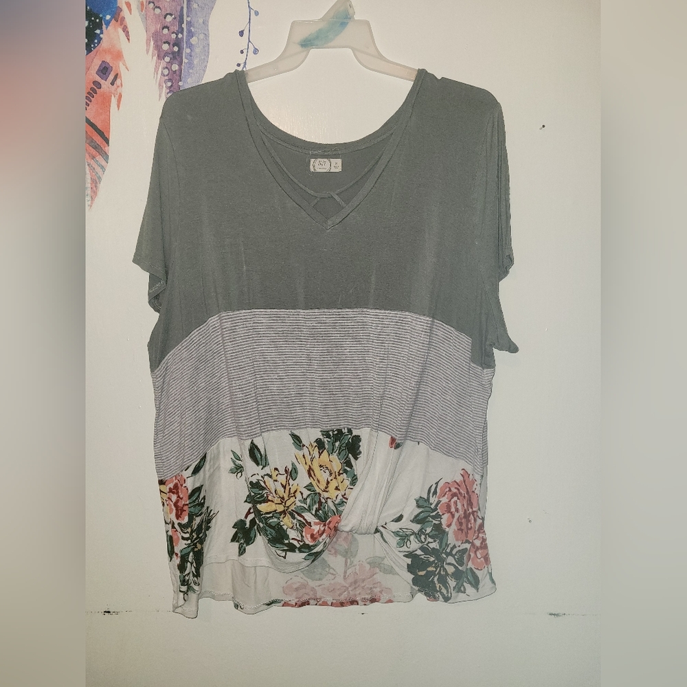 Maurices 24/7 tunic top with knot Plus size 2x